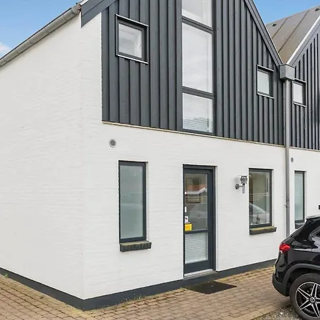 M321-vaeggerlose-marielyst-strandvej-63-g *