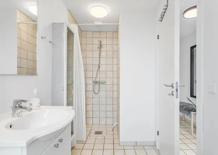 M321-vaeggerlose-marielyst-strandvej-63-g * Bøtø By